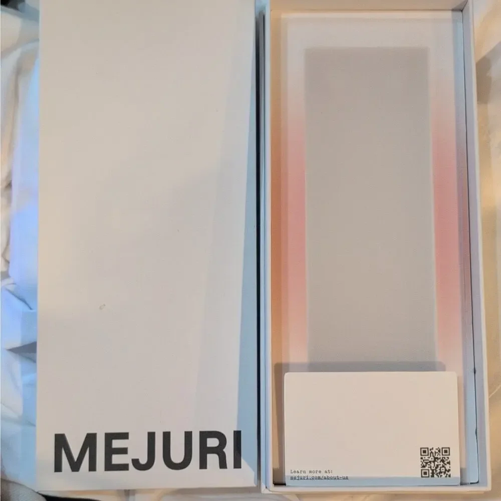 MEJURI White Rectangular Jewelry Gift Box w/ Insert, Paper/Cardboard
